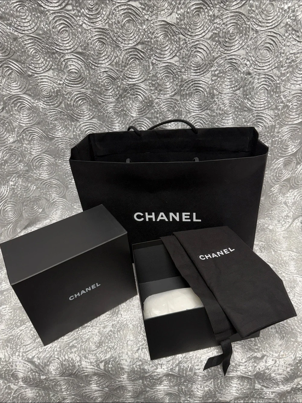 Chanel Box-Dust Bag (Authentic)